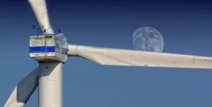 mond hinter wka